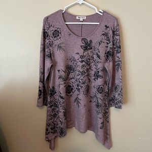 Women’s asymmetrical hem blouse